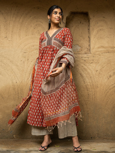 The Work Edit. Bagru Hand Block Printed Cotton Full Kurta Set - Red Flowers (3 pc set)