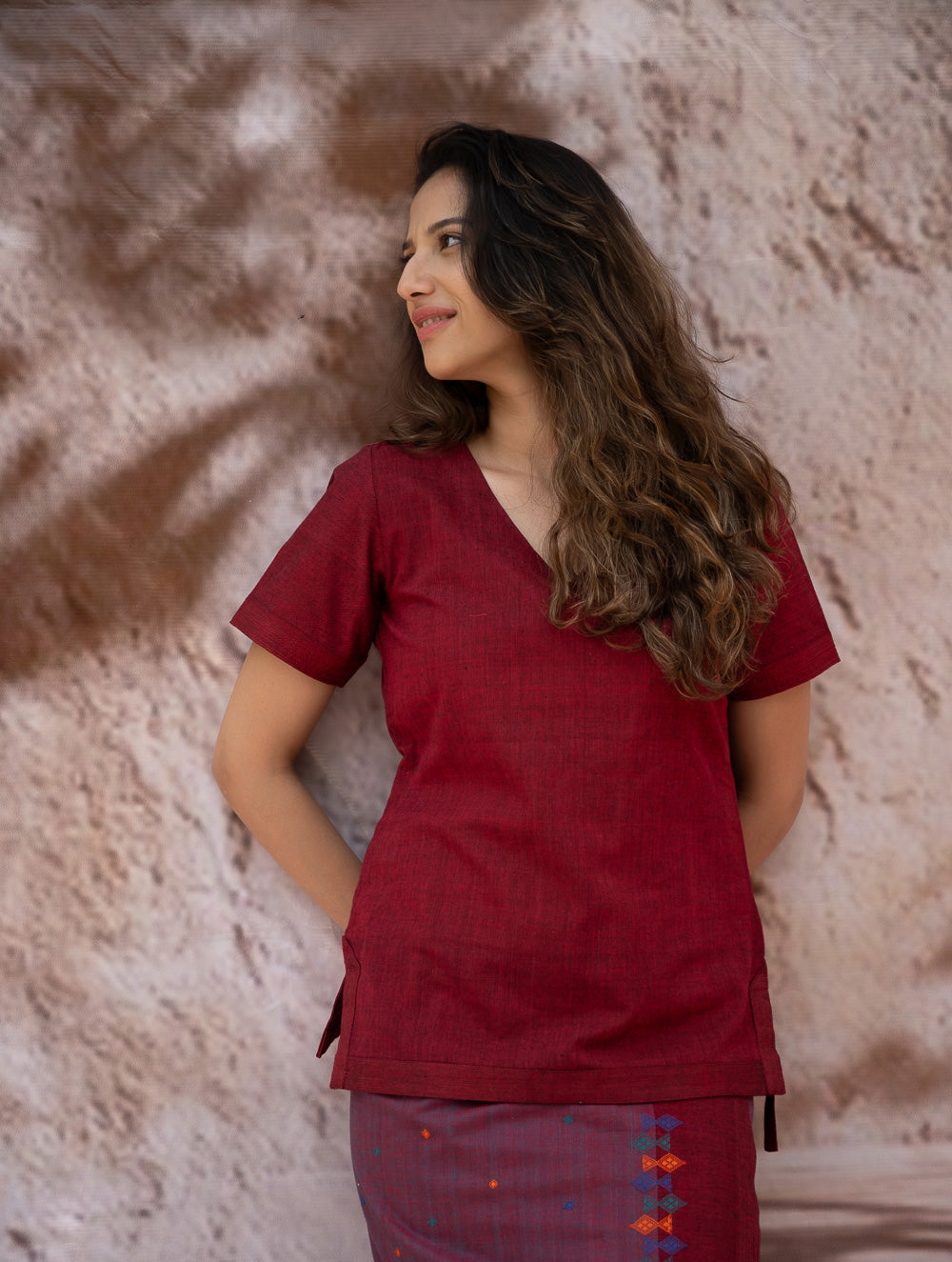 Load image into Gallery viewer, The Work Edit. Handwoven Kashida Pattu Cotton Wrap Skirt &amp; Top Set - Aztec in Rust (Set of 2)