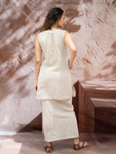 Load image into Gallery viewer, The Work Edit. Organic Handwoven Kala Cotton Wrap Set - Beige Stripes (Set of Two)