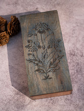 Load image into Gallery viewer, Wood Engraved Floral Decorative Box
