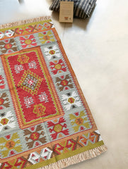 Handwoven Premium Woolen Mirzapur Dhurrie - Rustic Heritage 