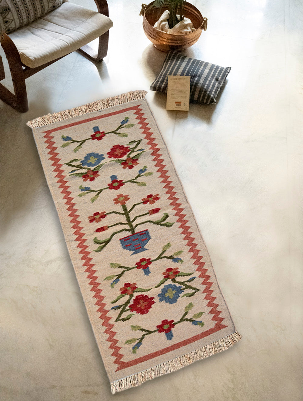 Exclusive Handmade Wool & Cotton Mirzapur Dhurrie Rug  - Ivory Garden (6ft x 2ft)