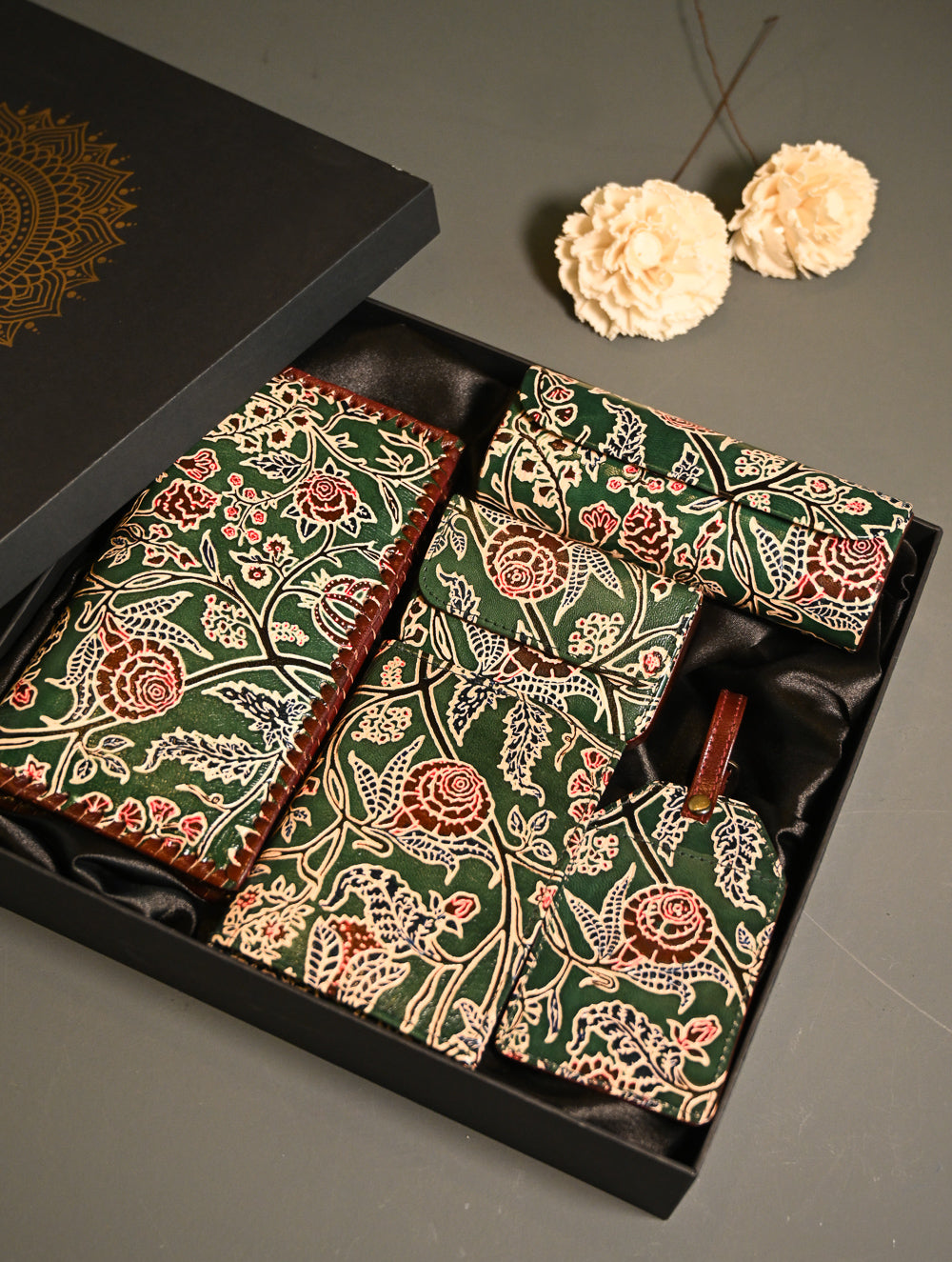 The Traveller’s Collection: Embossed Leather Executive Travel Gift Set - Emerald Garden (Set of 5)