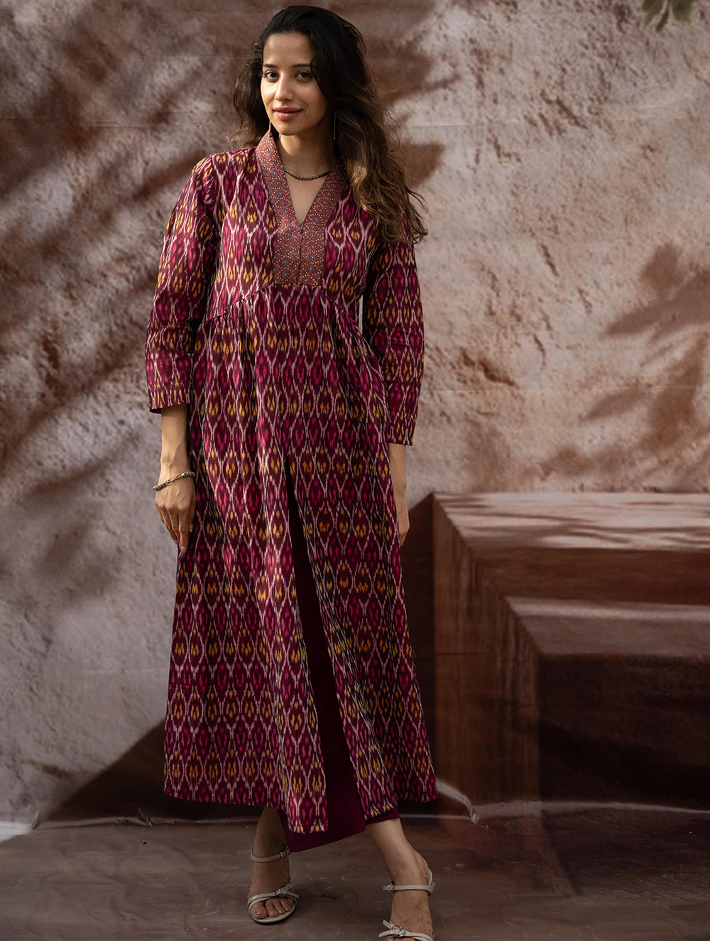 Load image into Gallery viewer, Elegant Classic. Light, Soft Ikat Handwoven Long Kurta Set - Crimson Tints