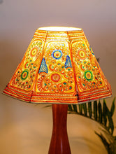 Load image into Gallery viewer, Andhra Leather Craft Table Lamp Shade - Floral