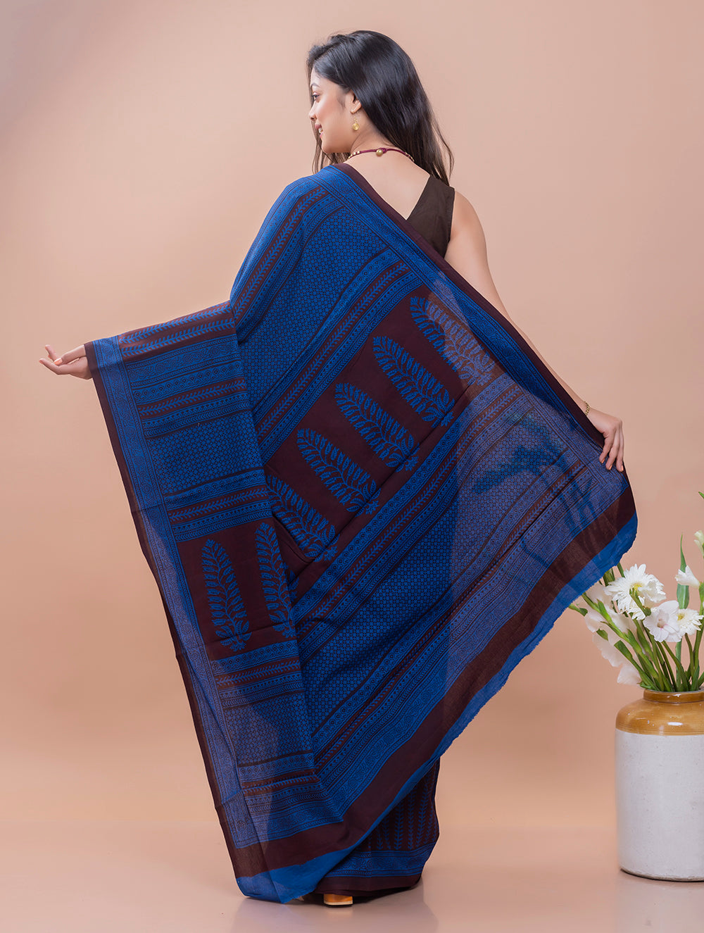 Load image into Gallery viewer, Bagh Hand Block Printed Cotton Saree - Black &amp; Blue Vine
