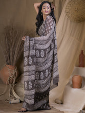 Load image into Gallery viewer, Bagru Block Printed Georgette Saree - Florets (With Blouse Piece)