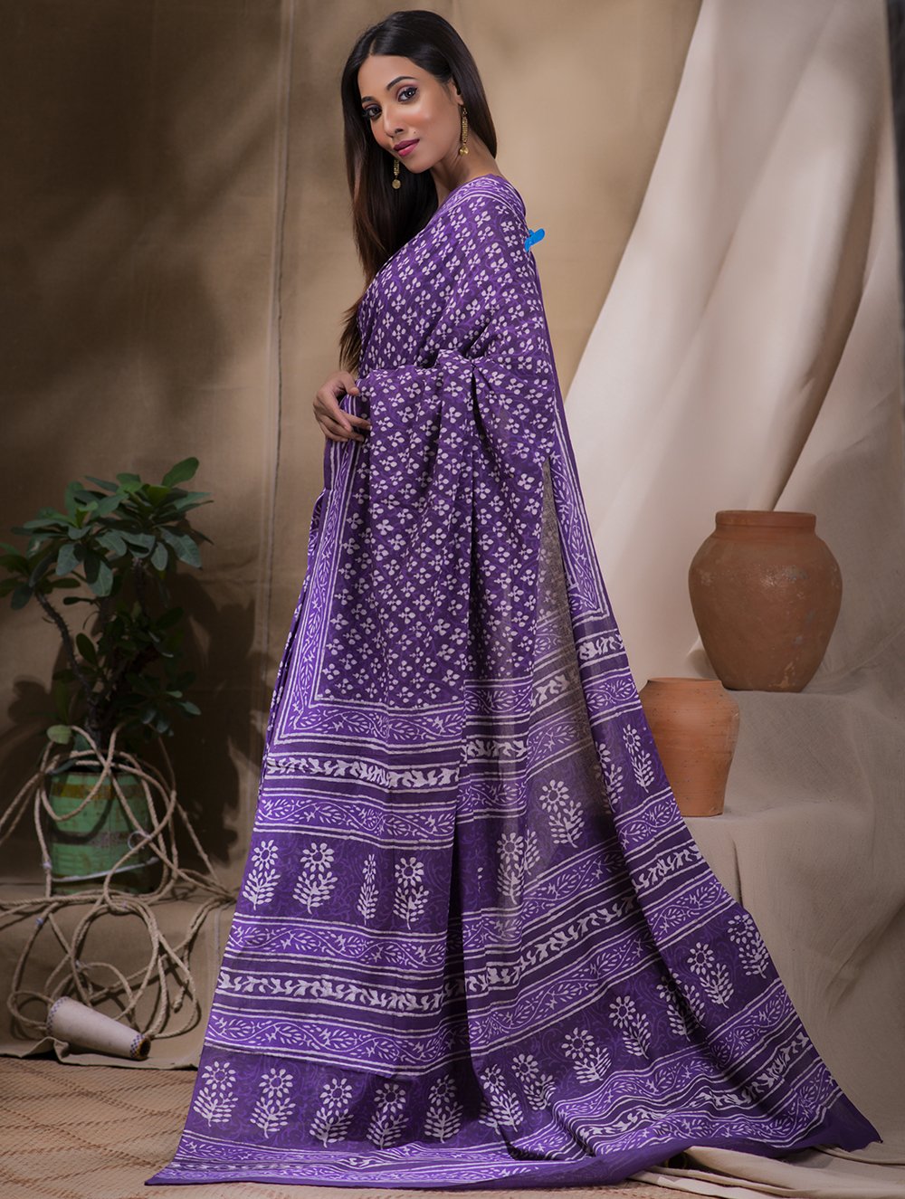 Load image into Gallery viewer, Bagru Block Printed Mul Cotton Saree - Purple &amp; White