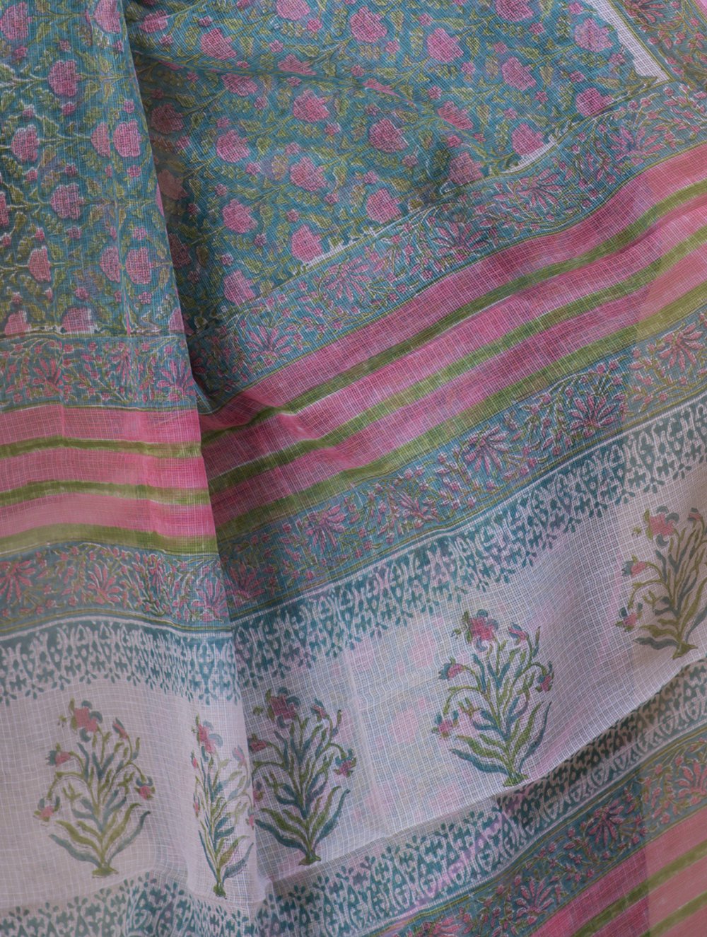 Load image into Gallery viewer, Bagru Sanganeri Block Printed Kota Saree - Phool Bahar  (Without Blouse Piece)