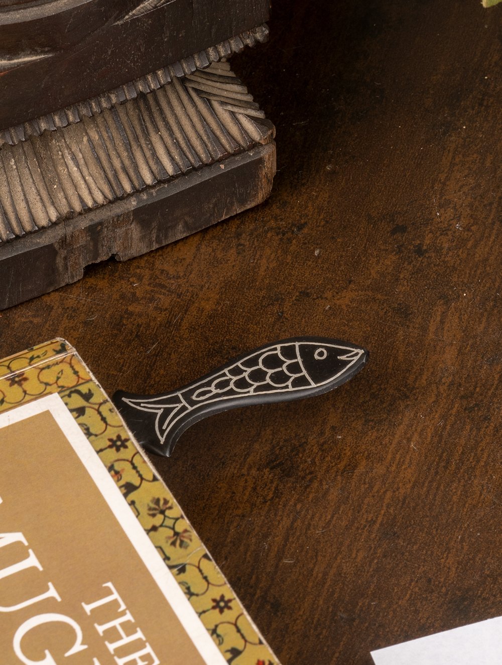 Load image into Gallery viewer, Bidri Craft Paper Cutter (Fish)