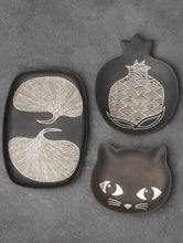 Load image into Gallery viewer, Bidri Craft Set - Small Utility Trays / Curios - Cat, Anar &amp; Leaf (Set of 3)