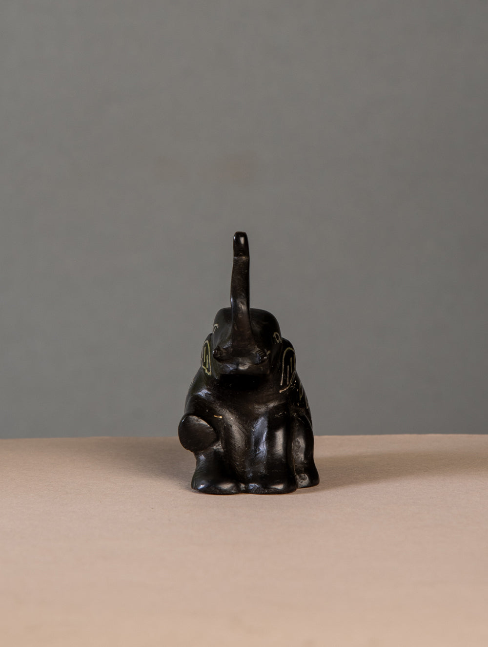 Load image into Gallery viewer, Bidri Craft Curio - Sitting Elephant