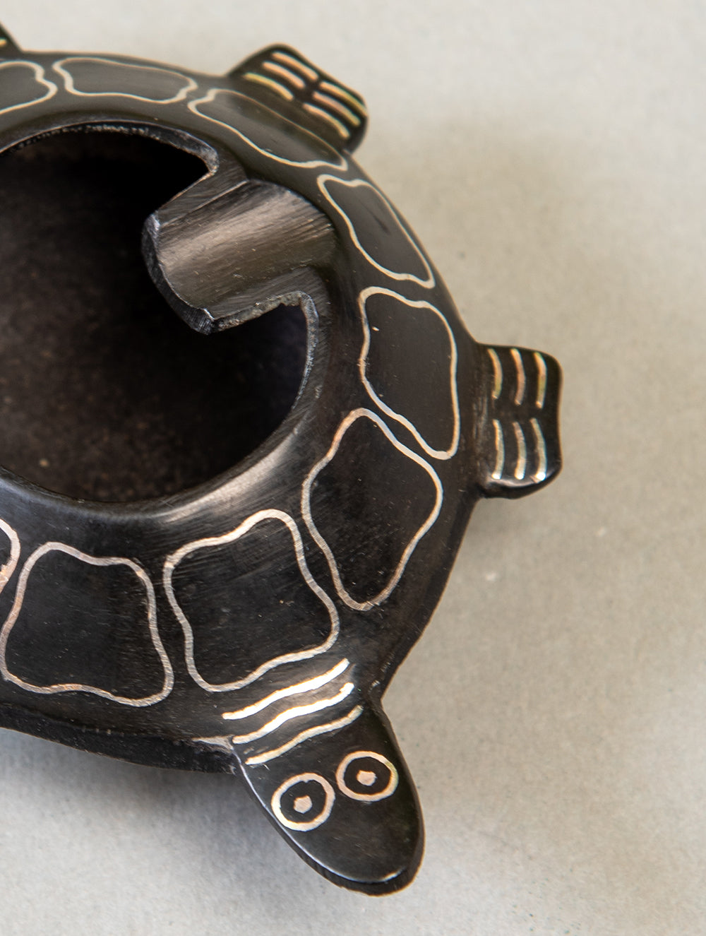 Load image into Gallery viewer, Bidri Craft Tortoise Ashtray