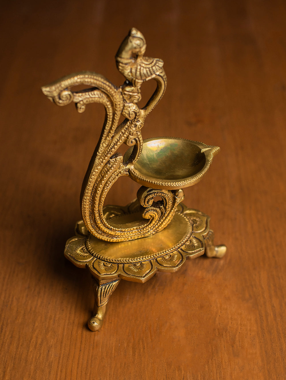 Load image into Gallery viewer, Brass Moulded Oil Lamp / Curio - Parrot