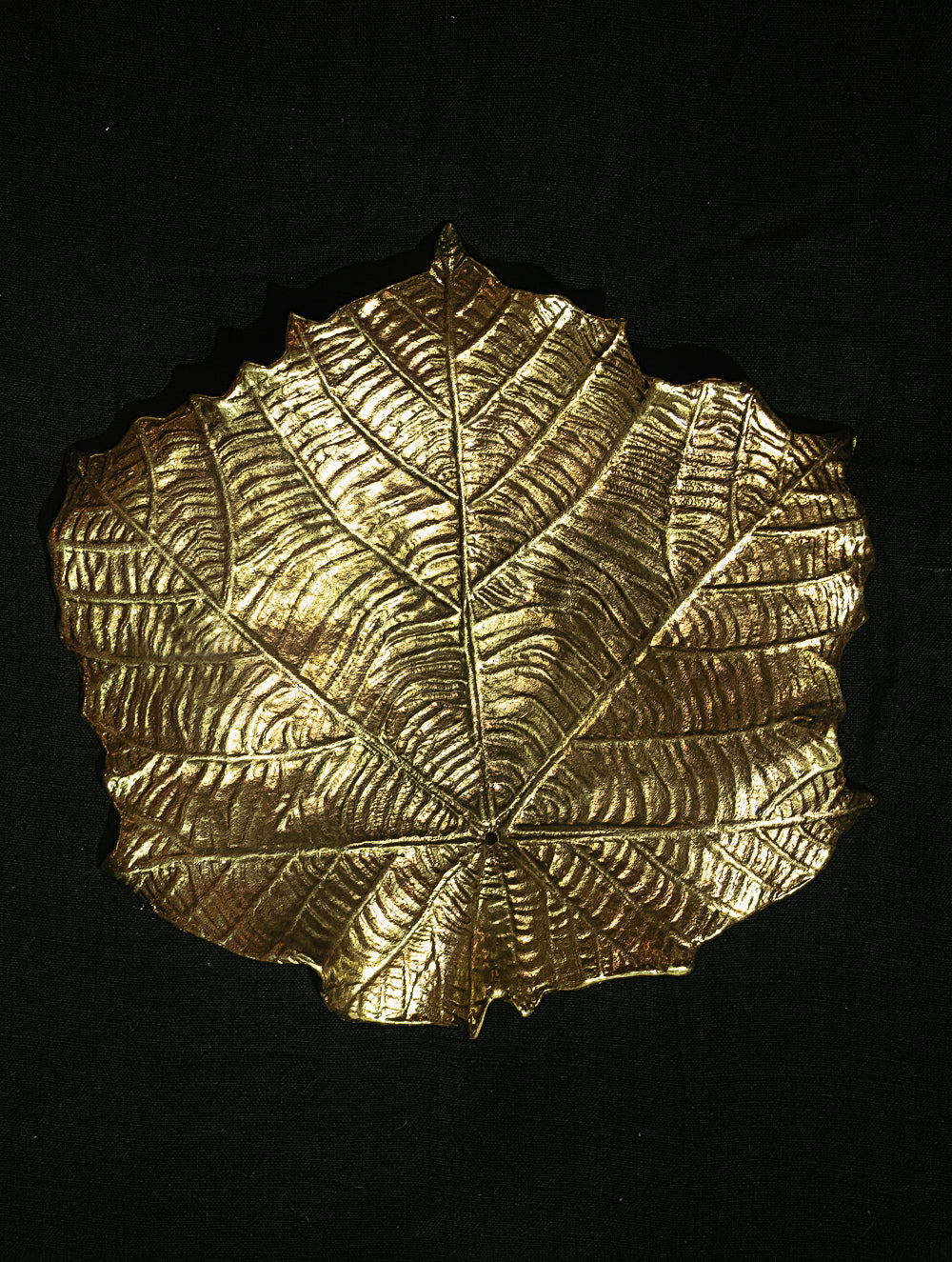 Load image into Gallery viewer, Brass Incense Holder / Curio - Maple Leaf