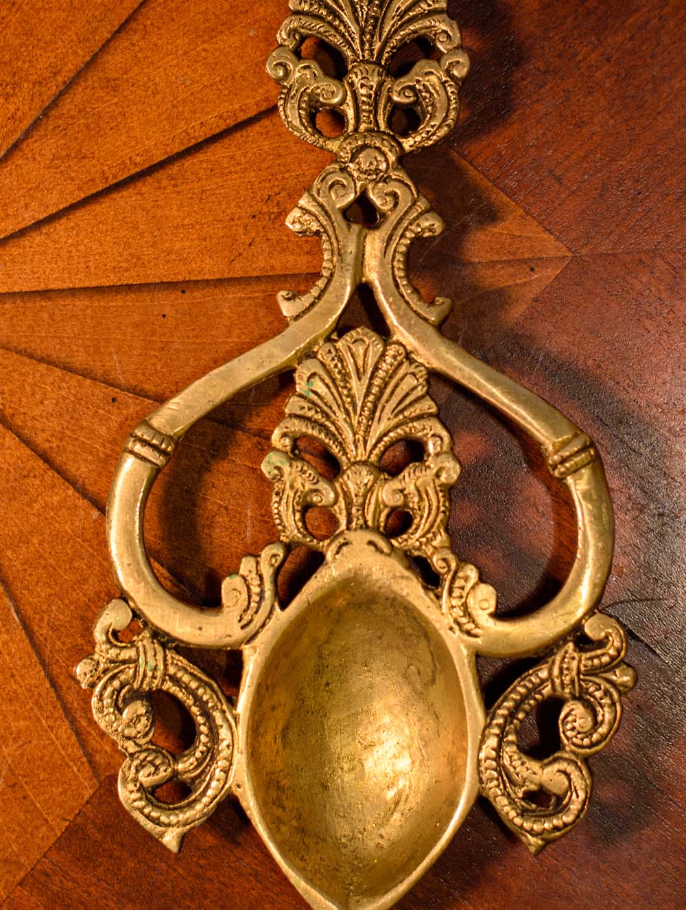 Load image into Gallery viewer, Brass Moulded Curio - Ornate Camphor Spoon