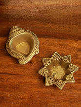 Load image into Gallery viewer, Brass Moulded Diyas (Set Of 2) - Star &amp; Ambi