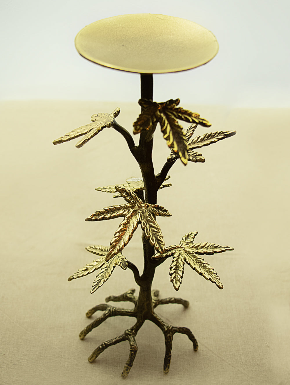 Load image into Gallery viewer, Brass Tealight Holder - Leaves