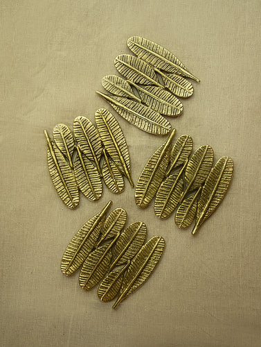 Brass Coaster Set - Temple flower Leaves (Set of 4) - The India Craft House 