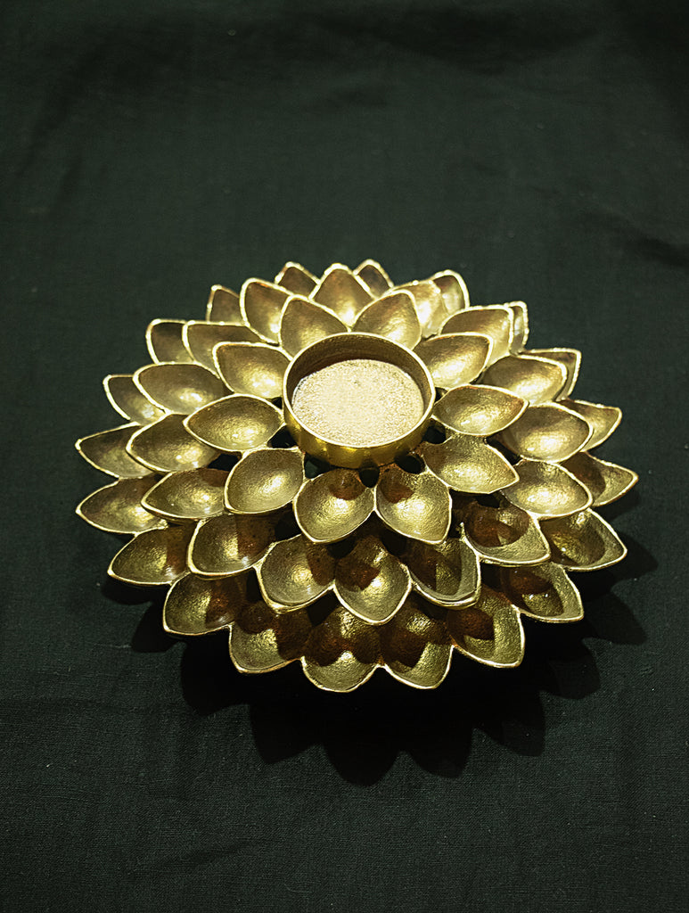 Brass Lotus Tealight Holder (Large) - The India Craft House 