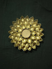 Brass Lotus Tealight Holder (Large) - The India Craft House 