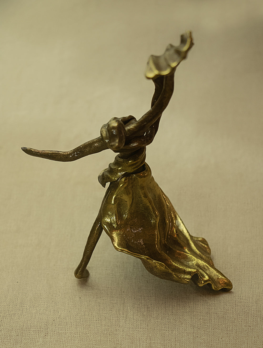 Brass Sculpture - Swirling Lady - The India Craft House 