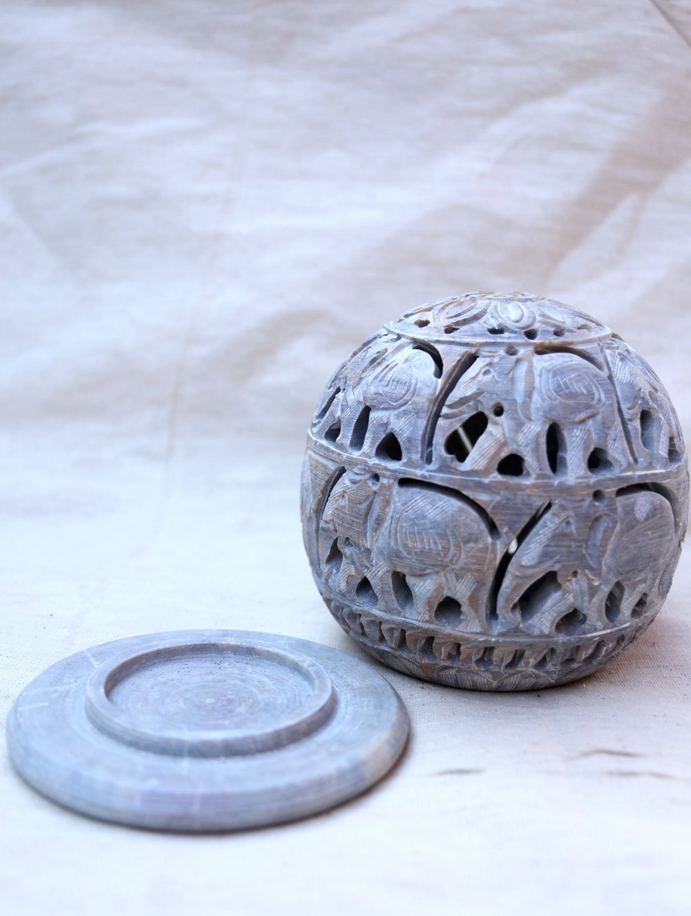 Load image into Gallery viewer, Carved Filigree Stone Round Tea Light Holder