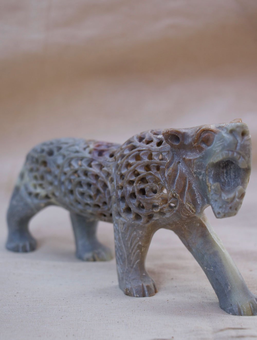 Load image into Gallery viewer, Carved Filigree Stone Tiger Curio