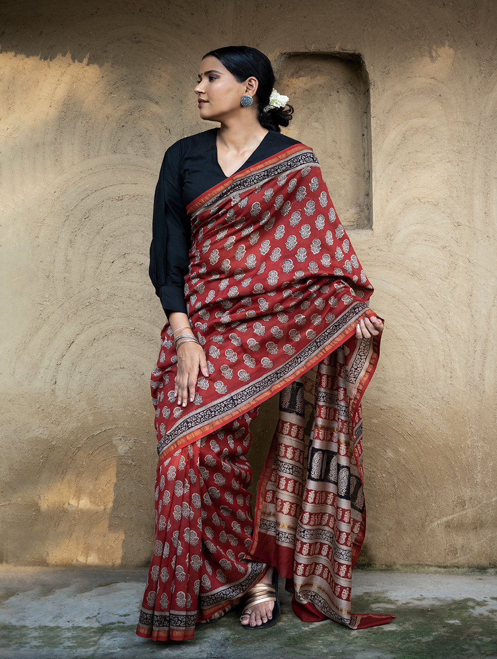 Load image into Gallery viewer, Classic Appeal. Bagru Hand Block Printed Mul Cotton Saree - Vibrant Flora