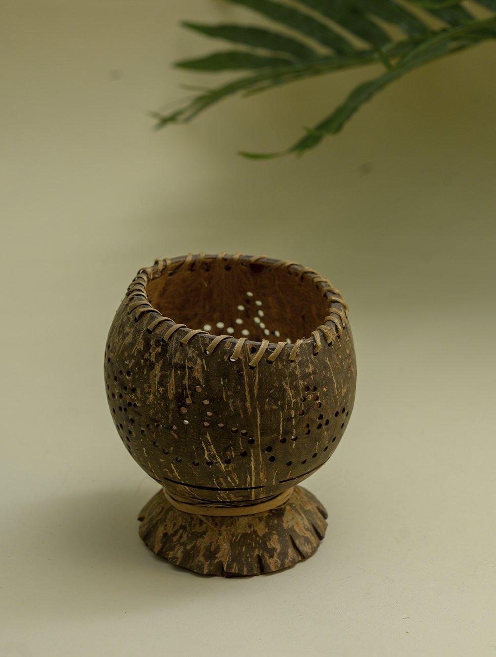 Coconut Craft Tea Light Holder - Dots and Dashes