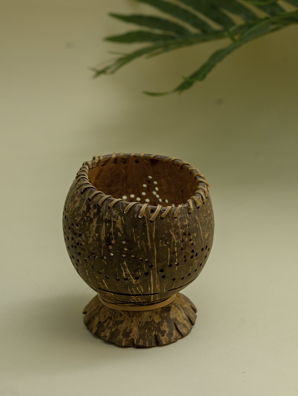 Load image into Gallery viewer, Coconut Craft Tea Light Holder - Dots and Dashes