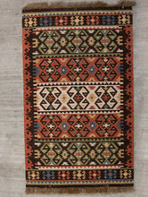 Load image into Gallery viewer, Exclusive Handwoven Kilim Rug (8 x 5 ft) - The India Craft House 