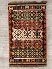 Exclusive Handwoven Kilim Rug (6 x 4 ft) - The India Craft House 