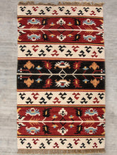 Load image into Gallery viewer, Handwoven Kilim Rug (5 x 3 ft) - The India Craft House 