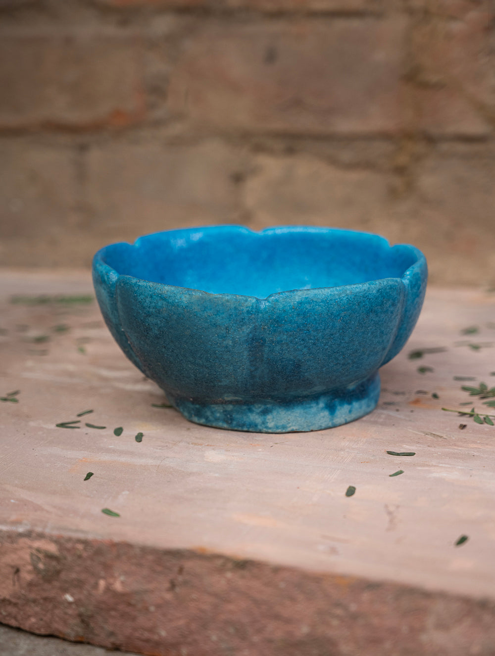 Load image into Gallery viewer, Delhi Blue Art Pottery Curio / Flower Shaped Utility Bowl