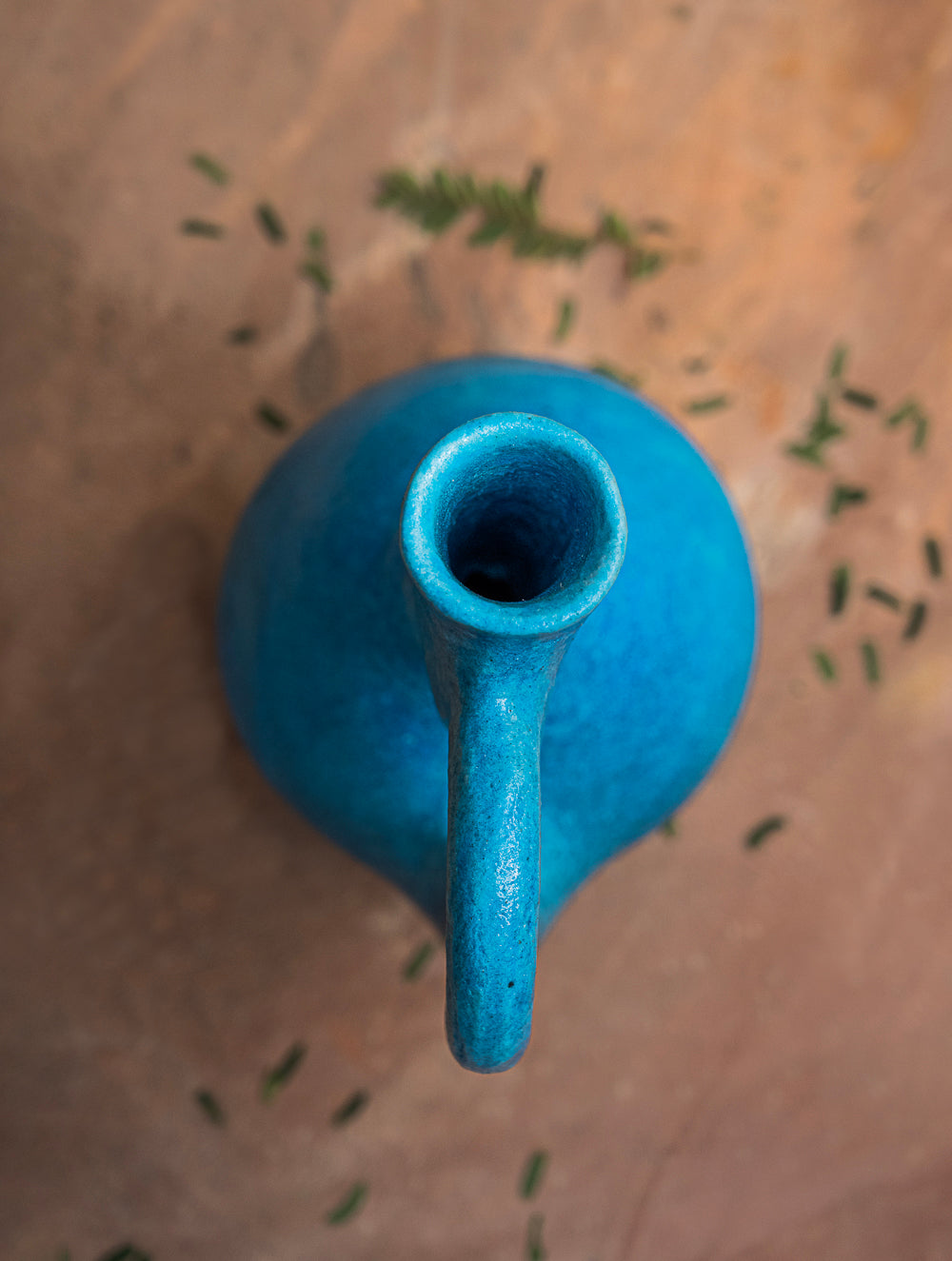 Load image into Gallery viewer, Delhi Blue Art Pottery Curio / Jug Vase