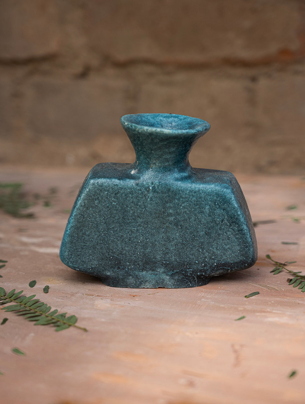 Load image into Gallery viewer, Delhi Blue Art Pottery Curio / Round Vase