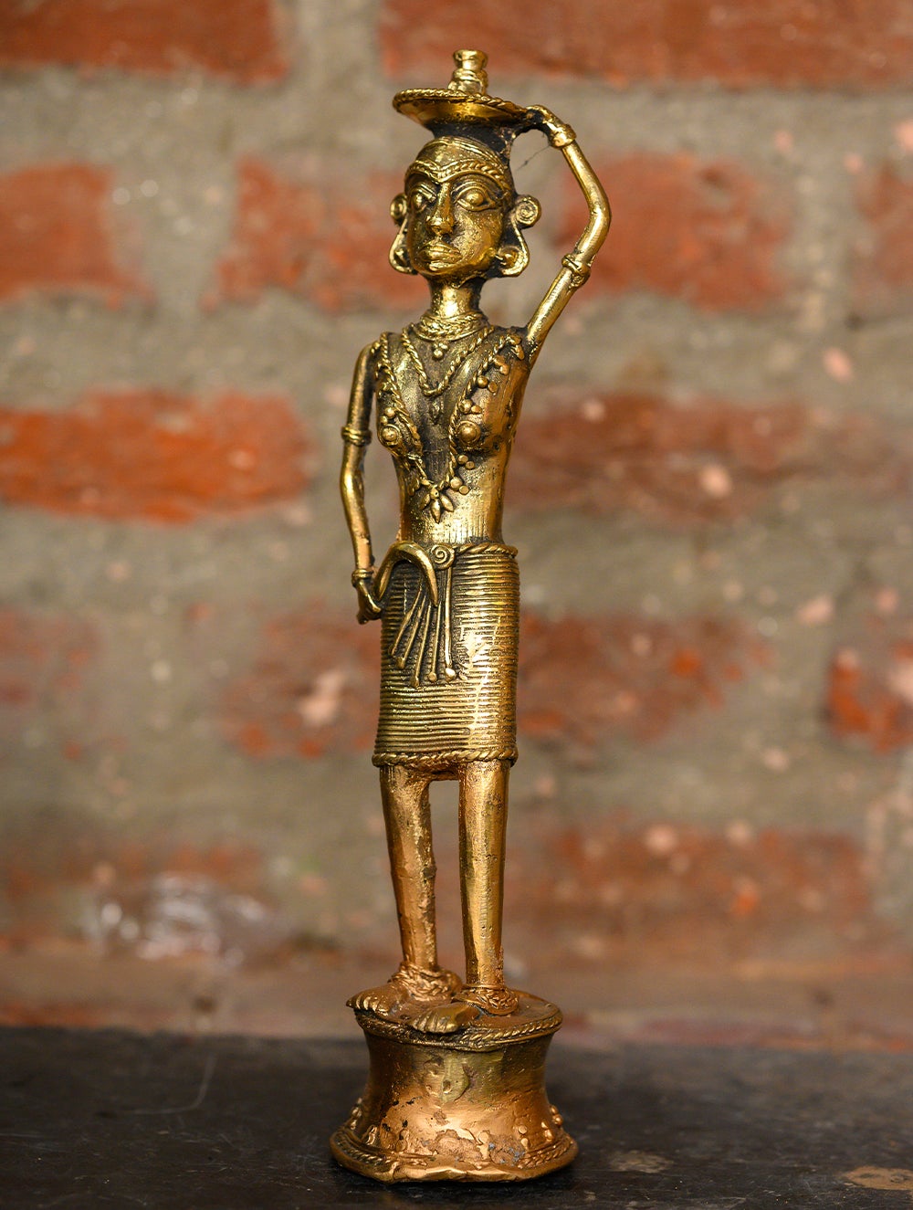 Load image into Gallery viewer, Dhokra Craft Curio - Rural Woman