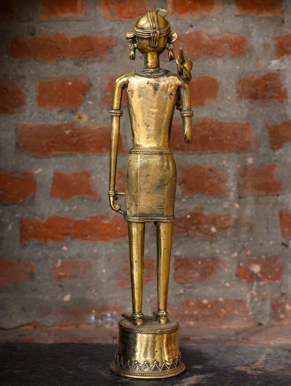 Load image into Gallery viewer, Dhokra Craft Curio - Rural Worker (Tall)