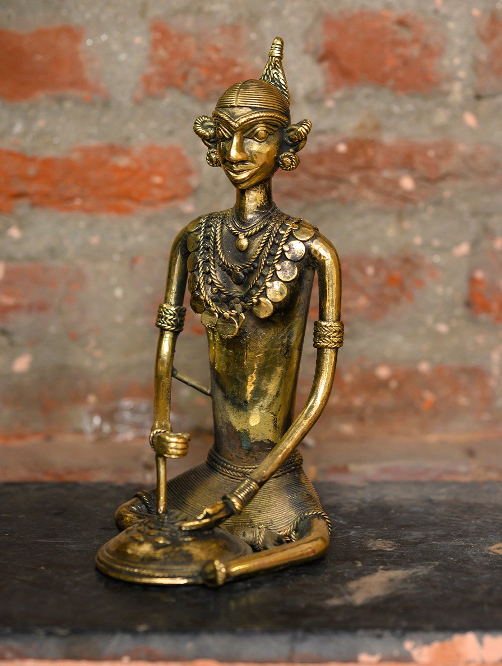Load image into Gallery viewer, Dhokra Craft Curio - Tribal Worker