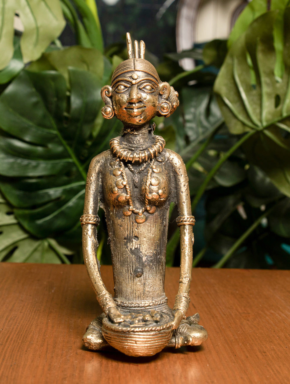 Dhokra Craft Curio (Medium) - Lady with Basket - The India Craft House 