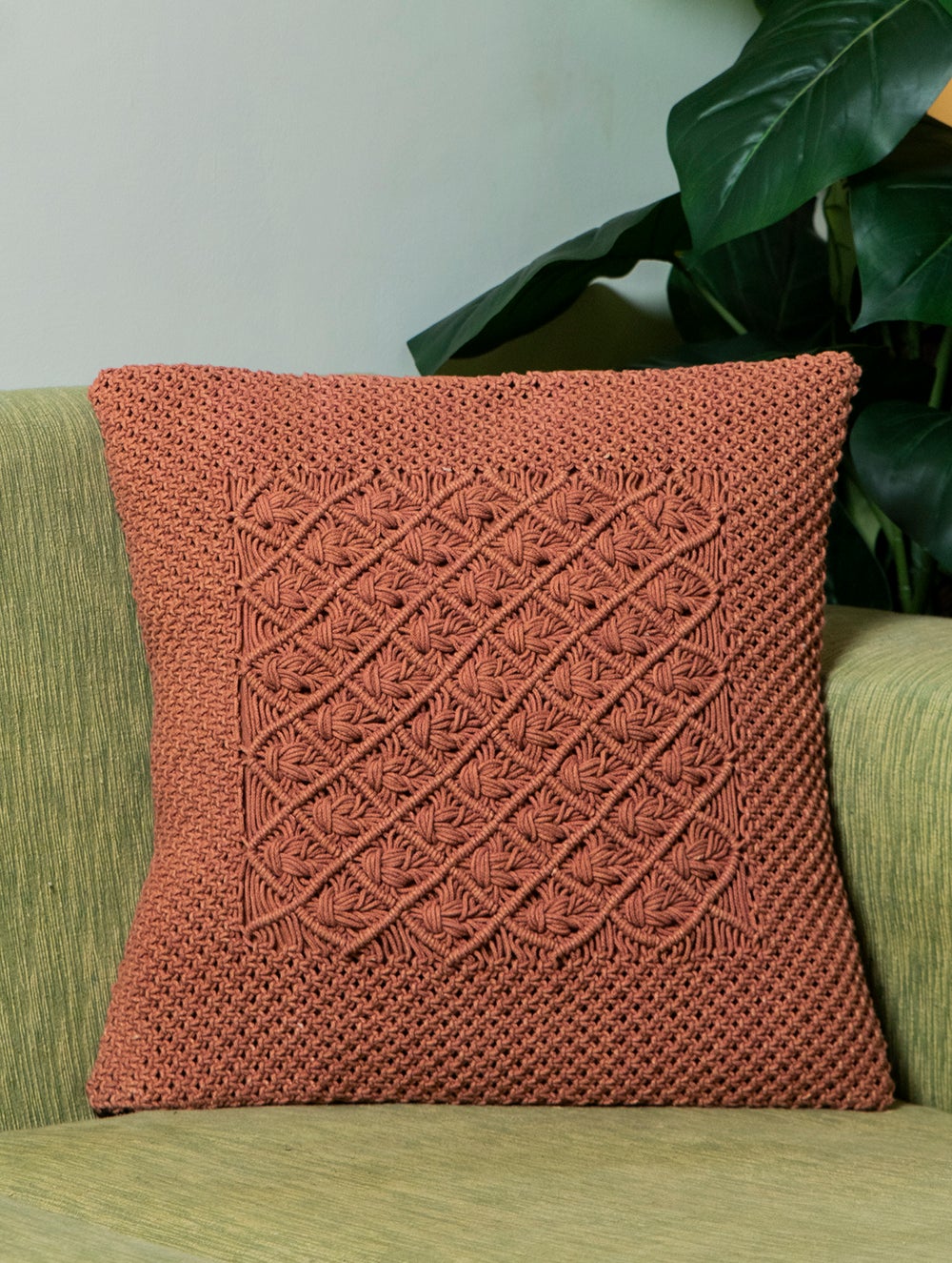 Load image into Gallery viewer, Diamond Handknotted Macramé Cushion Cover 16 x 16 - Dusky Pink
