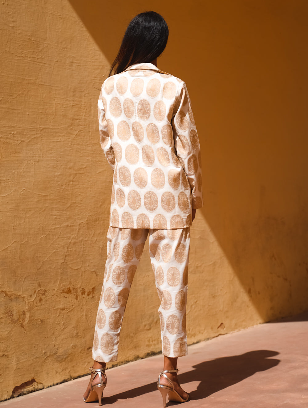 Load image into Gallery viewer, Elegant Fusion. The Banarasi Blazer Set - White &amp; Gold