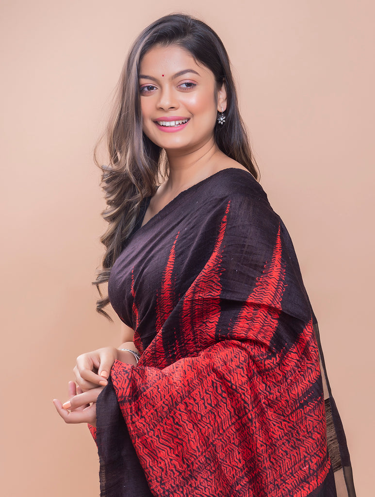 Elegant Bengal Handwoven Matka Silk Shibori Saree - Black & Red