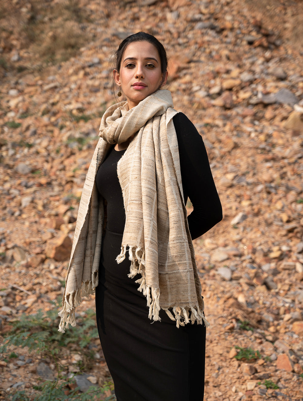 Load image into Gallery viewer, Elegant Warmth. Handwoven Wool Shawl - Checks