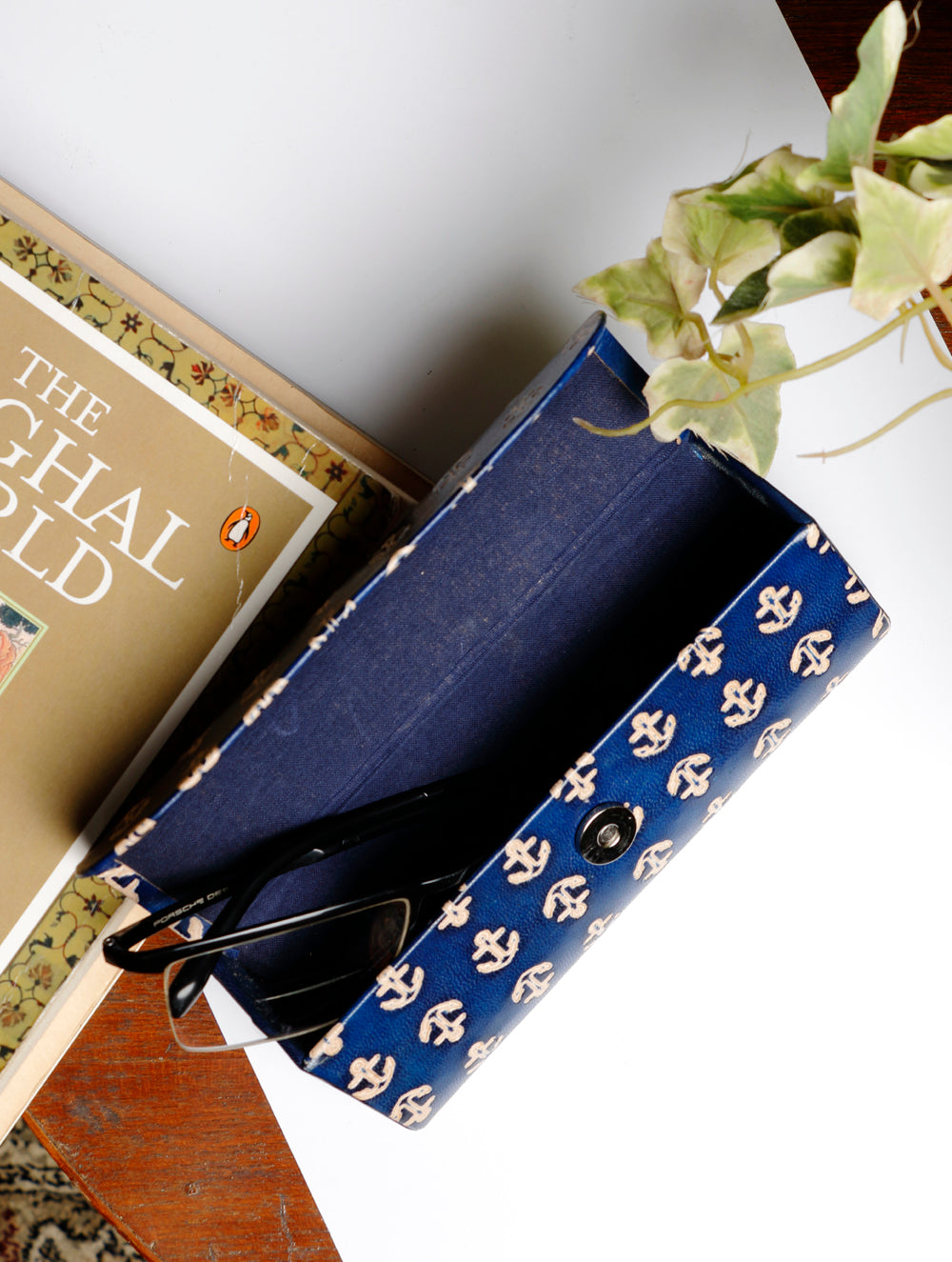 Embossed Leather - Spectacle Case - The India Craft House 