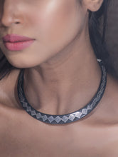 Load image into Gallery viewer, Exclusive Bidri Craft Choker With Pure Silver Inlay - Diamond Mesh Pattern