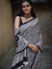 Load image into Gallery viewer, Exclusive Bagh Hand Block Printed Cotton Saree - Black Floral