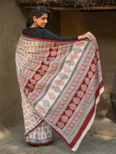 Load image into Gallery viewer, Exclusive Bagh Hand Block Printed Cotton Saree - Elegant Floral