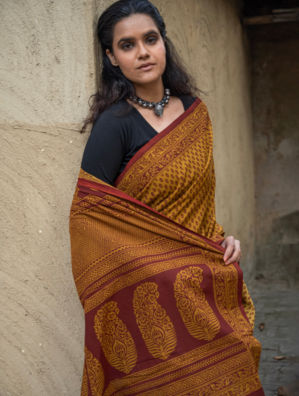 Load image into Gallery viewer, Exclusive Bagh Hand Block Printed Cotton Saree - Mustard Florets